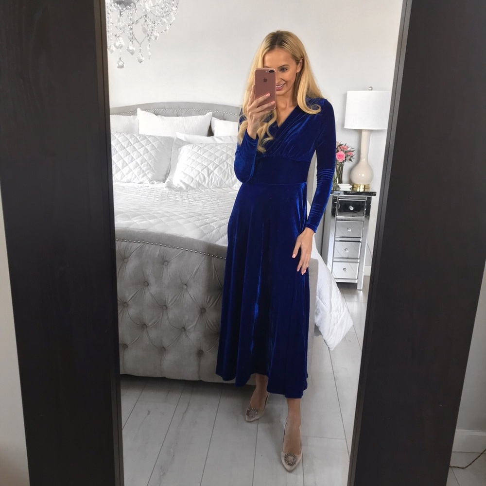 Winter Velvet Long Sleeve Maxi Vintage Dress - Picture 4 of 8